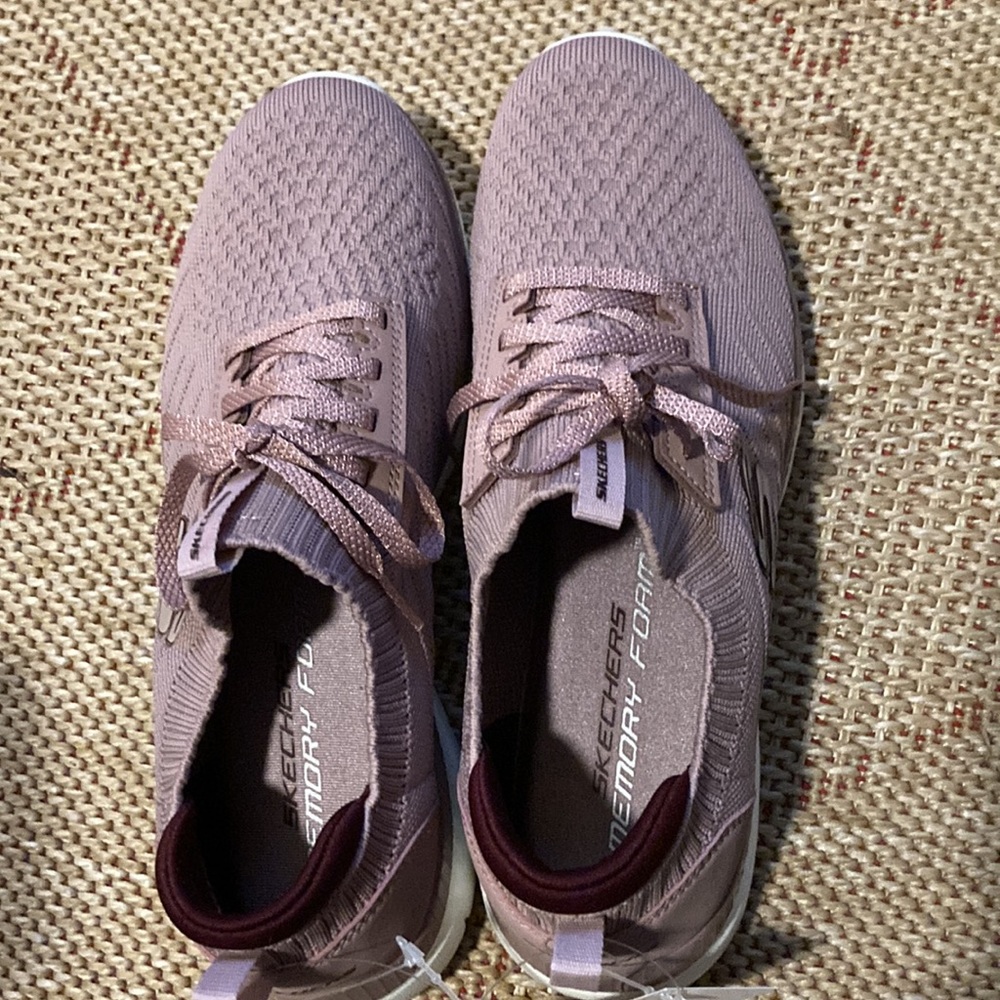 SKECHERS Memory Foam Brand New In Box Beautiful Mauve Color. Machine Washable ♥️ - Picture 4 of 9